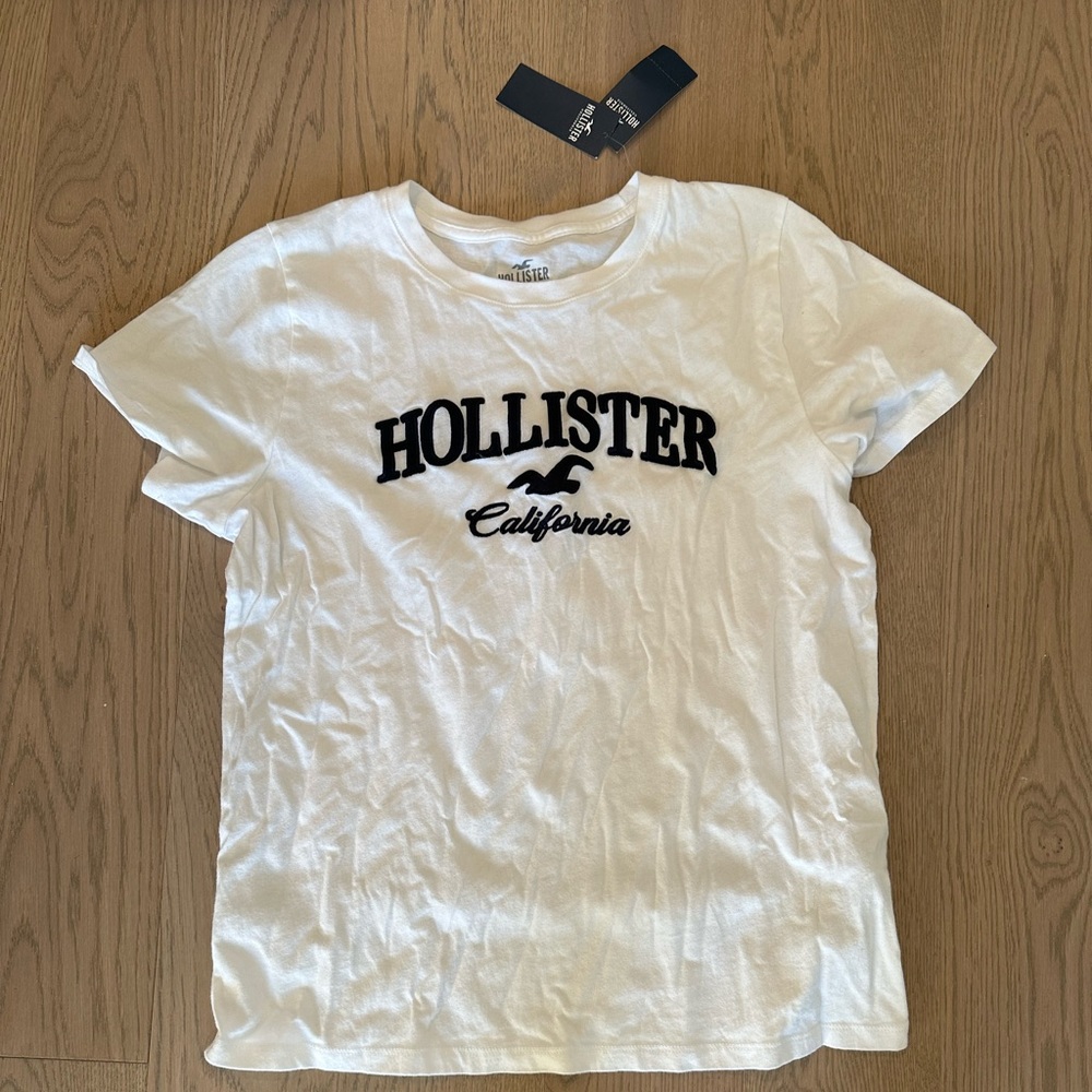Hollister T-Shirt with tags on